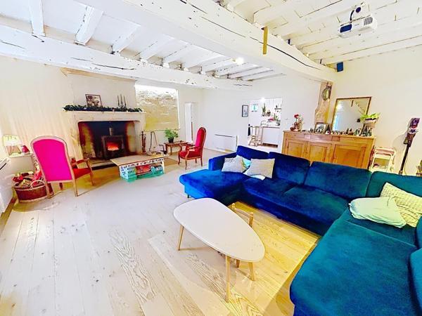 Maison en pierre aux beaux volumes