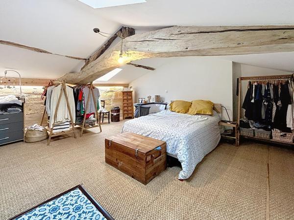 Maison en pierre aux beaux volumes