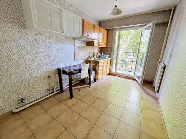 A vendre Appartement de 2 pièces de 42 m2 à Plaisir - Quartier centre ville