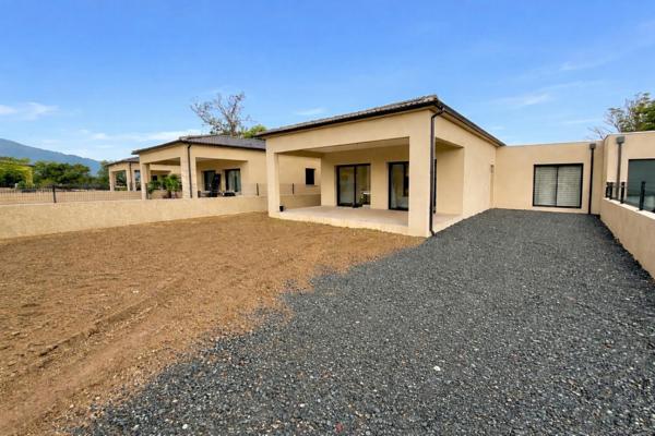 Maison neuve de plain-pied – Borgo