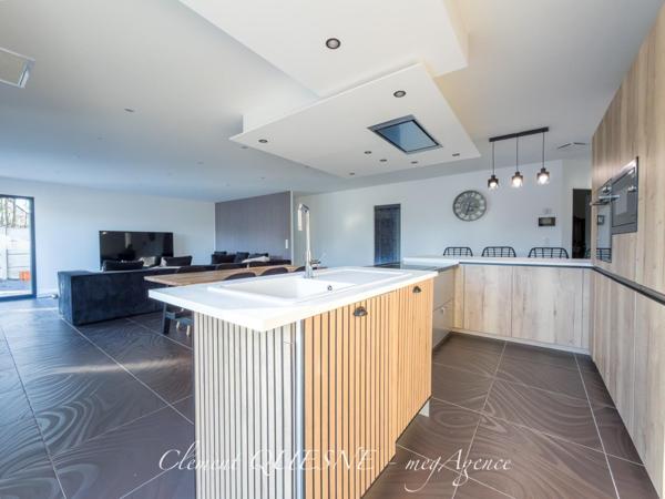 Maison à Dieppe, 76200 - 6 pièces 142m²