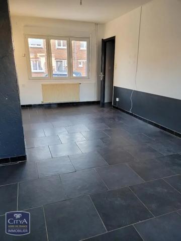 Maison à louer 4 pièces 76.77m² Le Cateau-Cambrésis (59360)