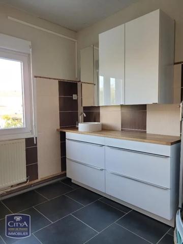 Maison à louer 4 pièces 76.77m² Le Cateau-Cambrésis (59360)