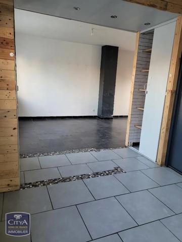 Maison à louer 4 pièces 76.77m² Le Cateau-Cambrésis (59360)