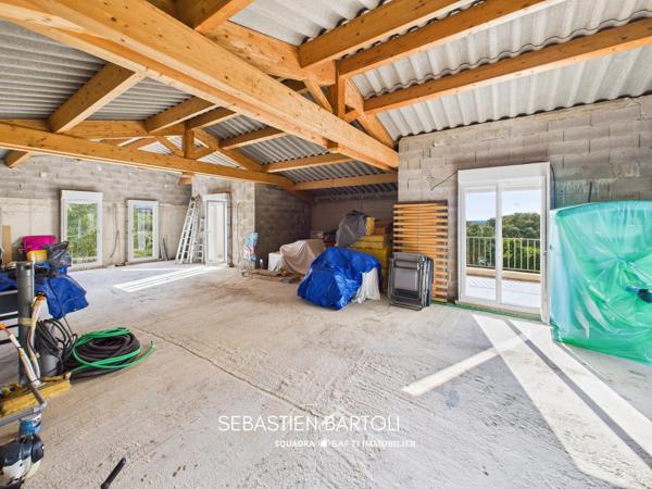 Villa T3 de 93m2 avec dépendance de 120m2 en pleine nature