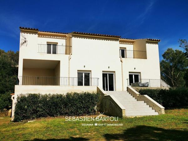 Villa T3 de 93m2 avec dépendance de 120m2 en pleine nature