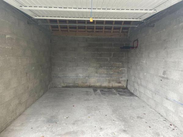 Stationnement à louer    14,85 m2 Barbizon