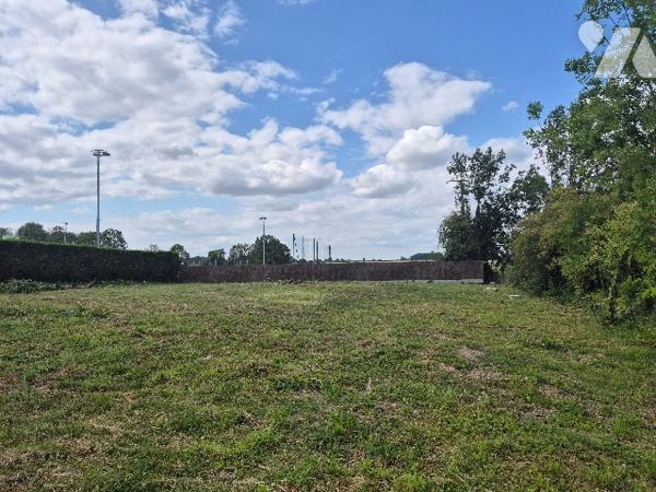 Superbe terrain de 1391m² libre de constructeur en second rideau