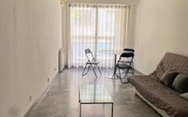 Appartement à vendre    1 pièce • 39 m2 Nice
