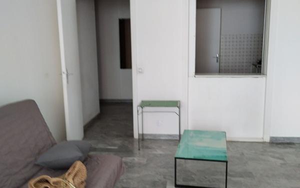 Appartement à vendre    1 pièce • 39 m2 Nice