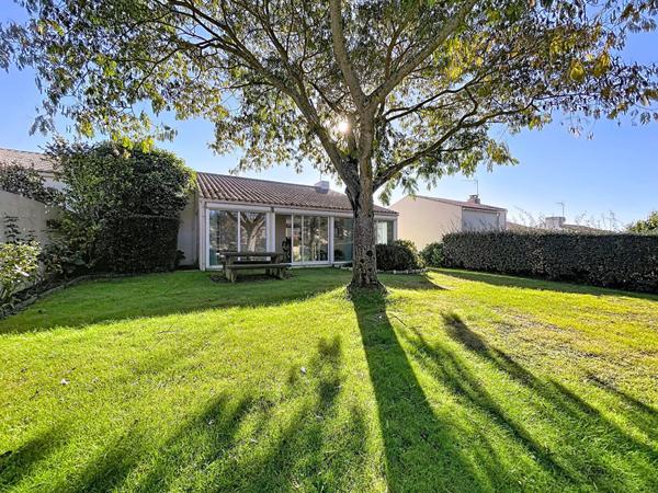 Maison Les Sables D Olonne Olonne Centre 2 chambres jardin garage proche commerces