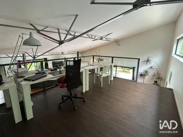 Maison à vendre 6 pièces 239 m² Léognan