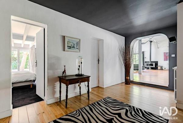 Maison à vendre 6 pièces 239 m² Léognan