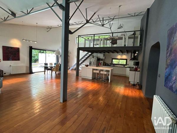 Maison à vendre 6 pièces 239 m² Léognan