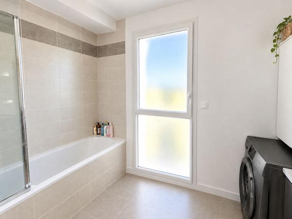Appartement Coueron 3 pièces, 58 m2, balcon, 3 places de parking