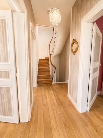 Secteur Bellême - Maison 5 chambres avec ateliers, bureaux, gîte et jardin clos