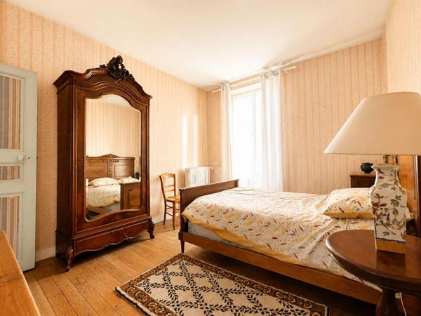 Secteur Bellême - Maison 5 chambres avec ateliers, bureaux, gîte et jardin clos