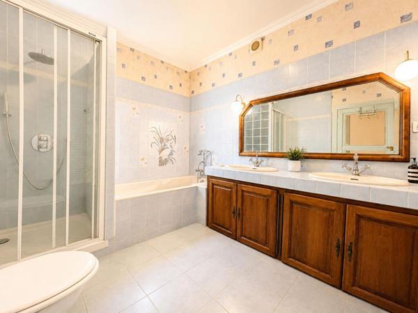 Secteur Bellême - Maison 5 chambres avec ateliers, bureaux, gîte et jardin clos