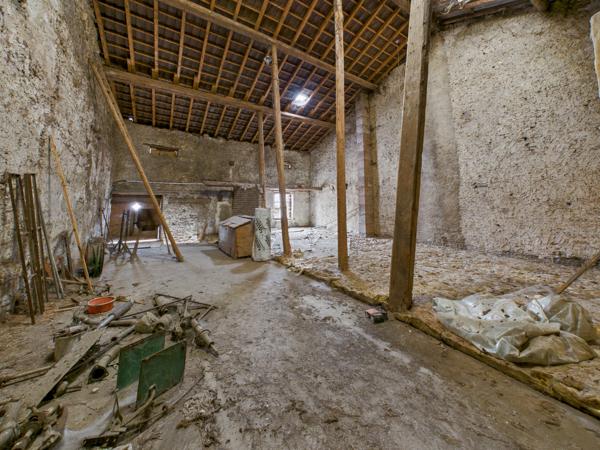À VENDRE   Maison lorraine à rénover avec fort potentiel d'a
