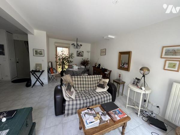 Maison avec jardin et garage