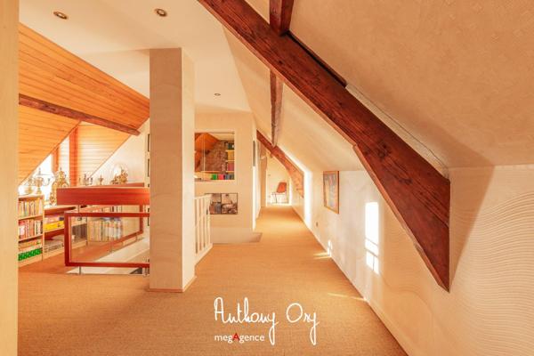 Maison à VIRE NORMANDIE, 14500 - 10 pièces 247m²