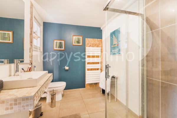 Maison
                                                                                                                                                                                                                                                                                                                        6 pièce(s)                                                                                                                                                                                                          5 chambre(s)                                                                                                                                                                                                          210  m²