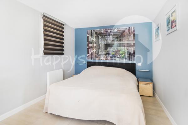 Maison
                                                                                                                                                                                                                                                                                                                        6 pièce(s)                                                                                                                                                                                                          5 chambre(s)                                                                                                                                                                                                          210  m²