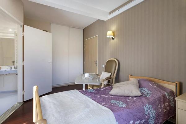 INVESTISSEMENT LOCATIF – Jonzac – Résidence EHPAD Résidence du Bourg Nouveau – 7 % de rentabilité