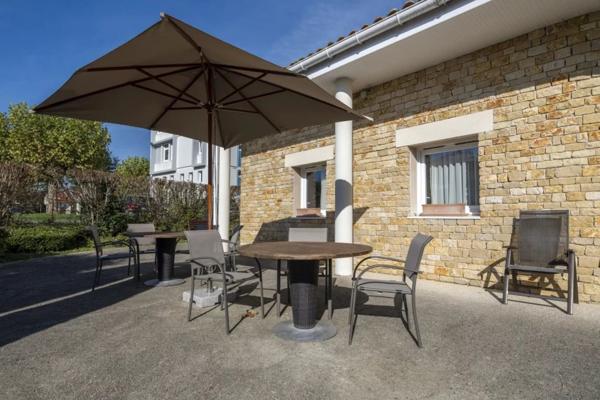 INVESTISSEMENT LOCATIF – Jonzac – Résidence EHPAD Résidence du Bourg Nouveau – 7 % de rentabilité