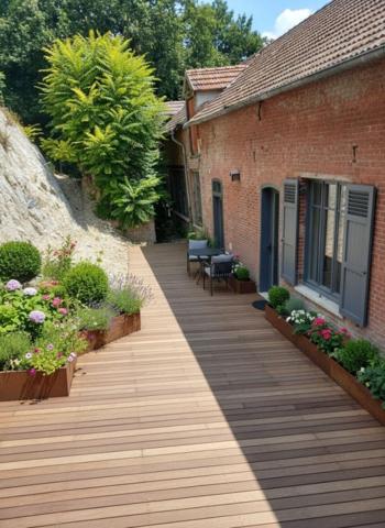 LOFT (130m²) avec dépendances (250m²)