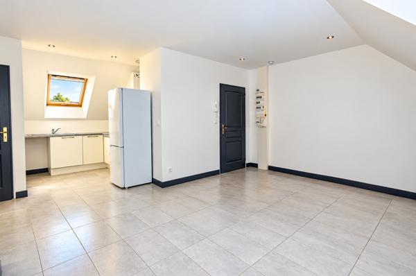 BEAUGENCY (45190) – INVESTISSEMENT LOCATIF AVEC CAVE ET COUR PRIVATIVE