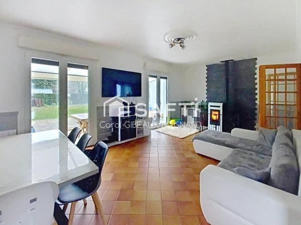 Pavillon familial 6 chambres avec garage et beau terrain arboré