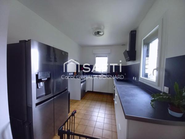 Pavillon familial 6 chambres avec garage et beau terrain arboré