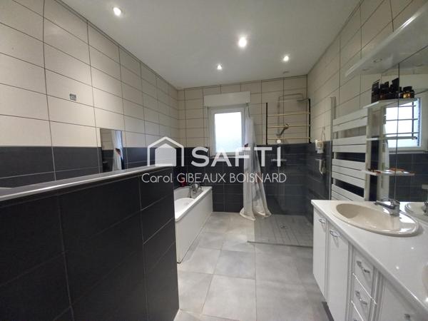 Pavillon familial 6 chambres avec garage et beau terrain arboré