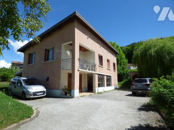 GAP Est, maison avec T5, studio et garage