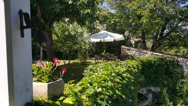 PROCHE DE CONDOM EN CAMPAGNE DANS UN HAMEAU PITORRESQUE