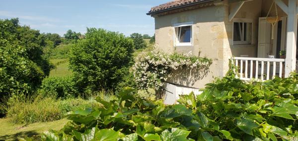 PROCHE DE CONDOM EN CAMPAGNE DANS UN HAMEAU PITORRESQUE