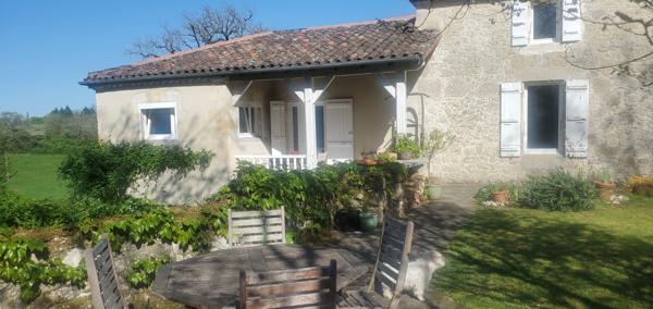 PROCHE DE CONDOM EN CAMPAGNE DANS UN HAMEAU PITORRESQUE