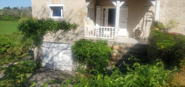 PROCHE DE CONDOM EN CAMPAGNE DANS UN HAMEAU PITORRESQUE