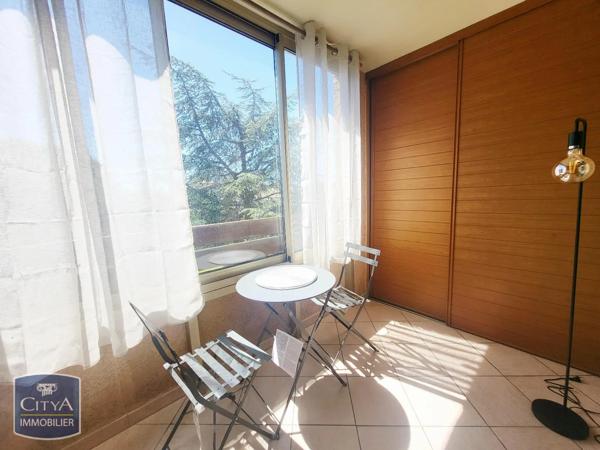 Appartement à louer 1 pièce 23.21m² Fréjus (83600)