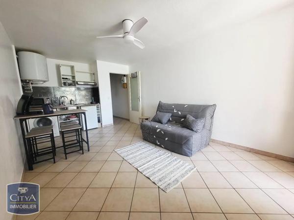 Appartement à louer 1 pièce 23.21m² Fréjus (83600)