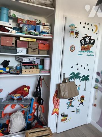 NANTES, Saint-Donatien. Appartement de 91 m² avec balcon, Parking et cave au Sous-sol. Libre .