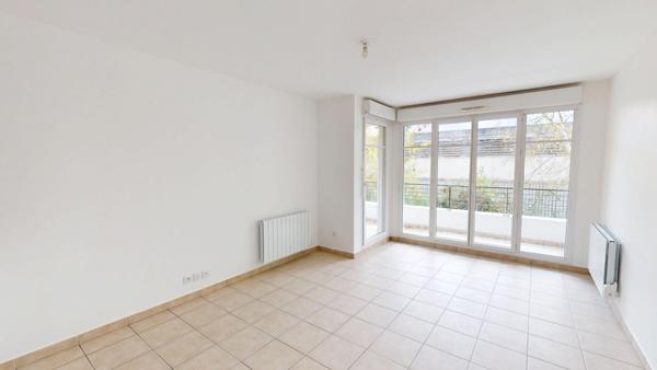 MONTÉVRAIN - 3 PIÈCES - 65 m² - 2 TERRASSES - GARE À PIED