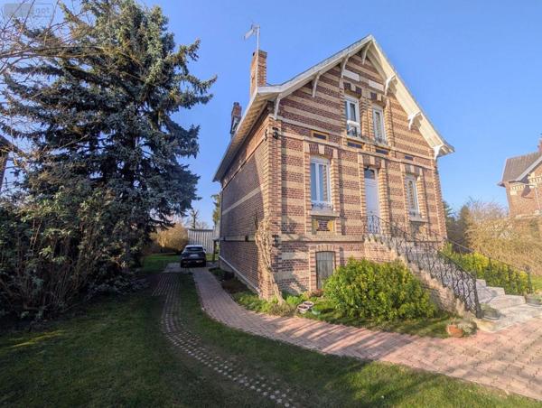 Maison individuelle à vendre à Margny-lès-Compiègne dans l'Oise (60280), ref : 60055-697   
proche centre ville