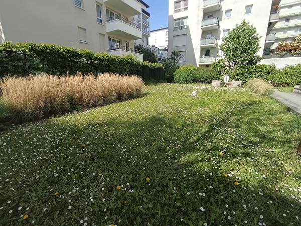 Très bel Appartement 3P avec extérieur au pied de la Gare RER de Cergy-le-Haut
