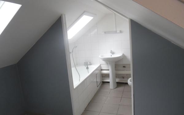 Immeuble à vendre    2 pièces •  Avesnes-sur-Helpe