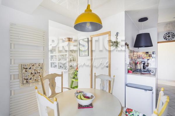 Maison
                                                                                                                                                                                                                                                                                                                        8 pièce(s)                                                                                                                                                                                                          6 chambre(s)                                                                                                                                                                                                          229  m²