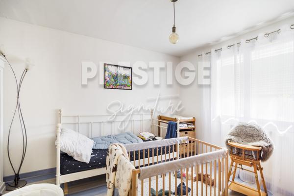 Maison
                                                                                                                                                                                                                                                                                                                        8 pièce(s)                                                                                                                                                                                                          6 chambre(s)                                                                                                                                                                                                          229  m²