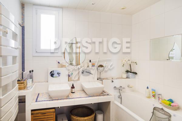 Maison
                                                                                                                                                                                                                                                                                                                        8 pièce(s)                                                                                                                                                                                                          6 chambre(s)                                                                                                                                                                                                          229  m²