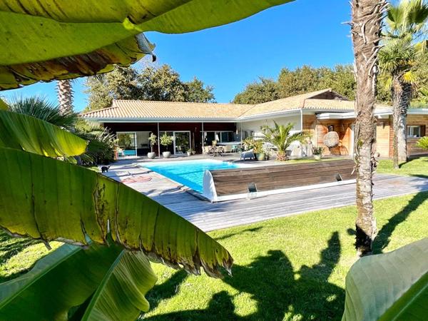 Superbe Villa Cestas 5 pièce(s) 252 m2 + garages + piscine